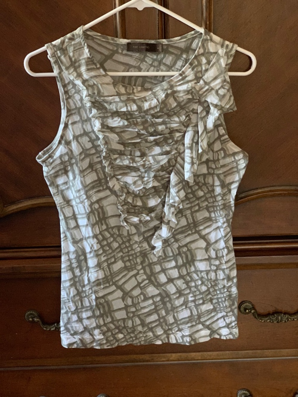 The Limited Light Gray Patterned Ruffle Sleeveless Camisole